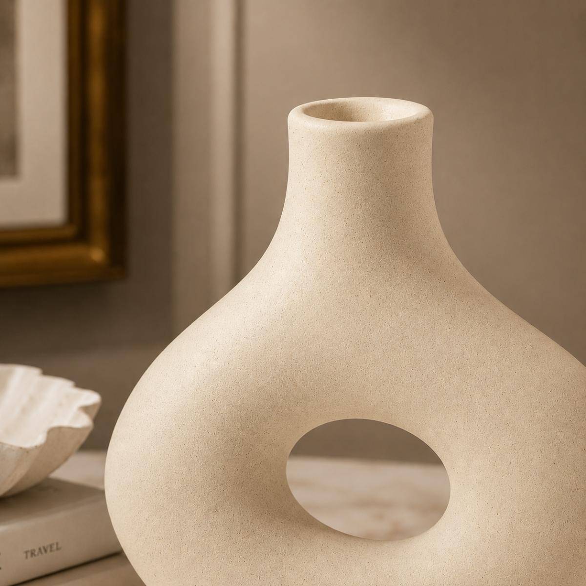 Modern Sculptural Ivory Decorative Vase 17 cm, CL23X0232