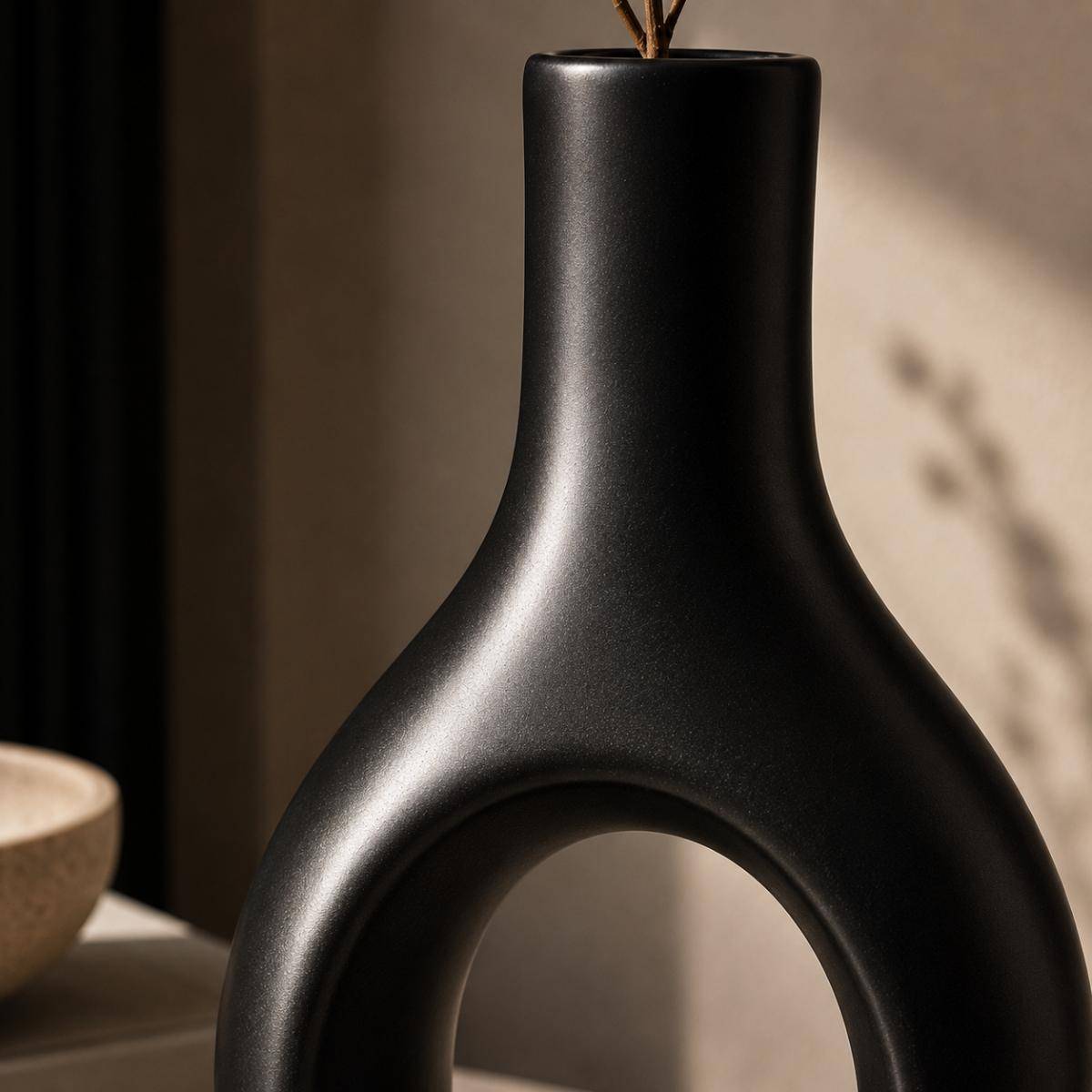 Obsidian Loop Vase – Elegant Decorative Accent, SK546BLK