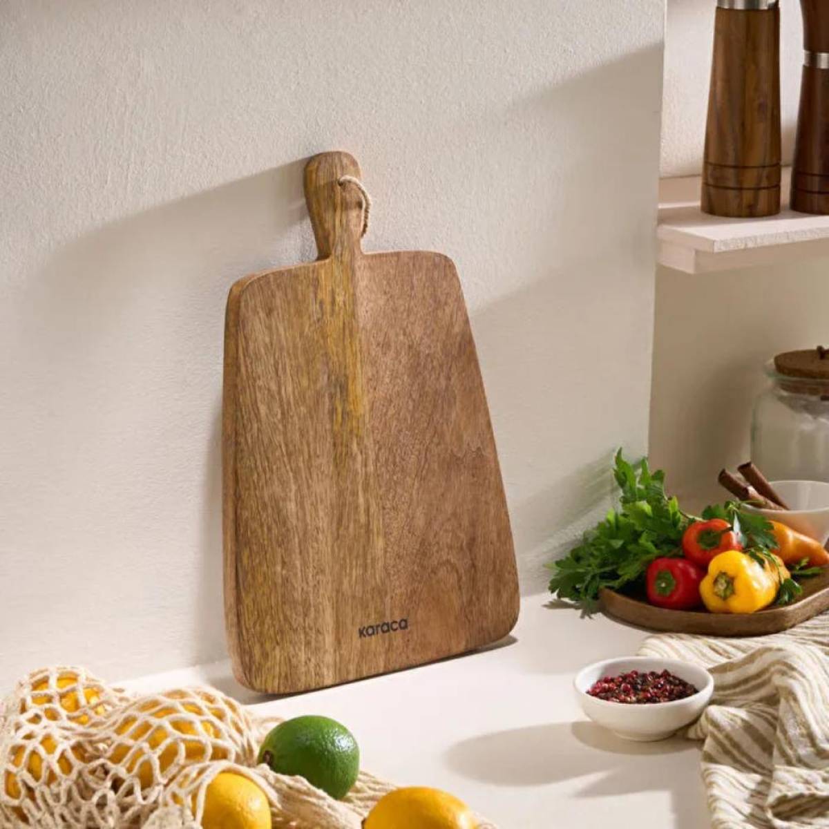 Karaca Premium Mango Square Cutting And Serving Board 33×21 Cm, 8683650397311