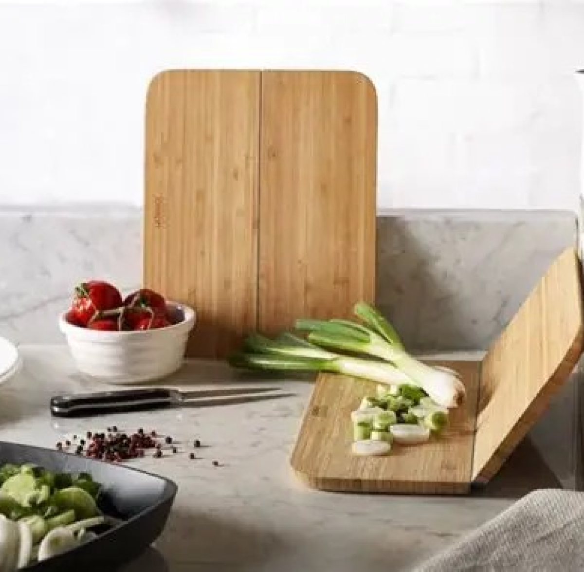 Joseph Joseph Chop 2pot Bamboo Board Large