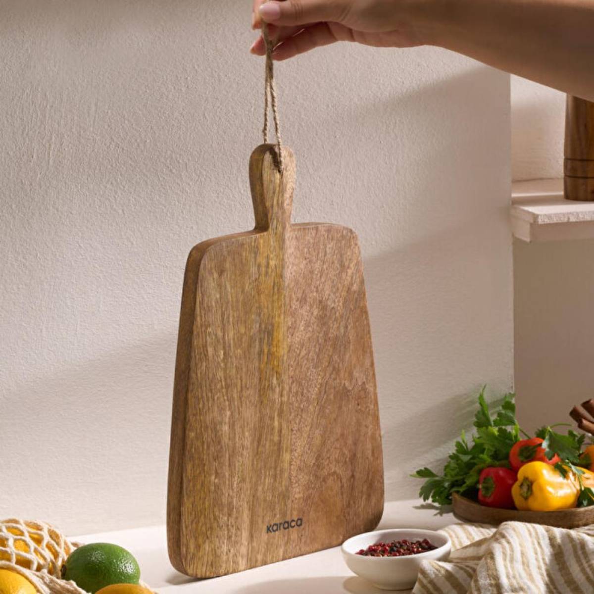 Karaca Premium Mango Square Cutting And Serving Board 33×21 Cm, 8683650397311
