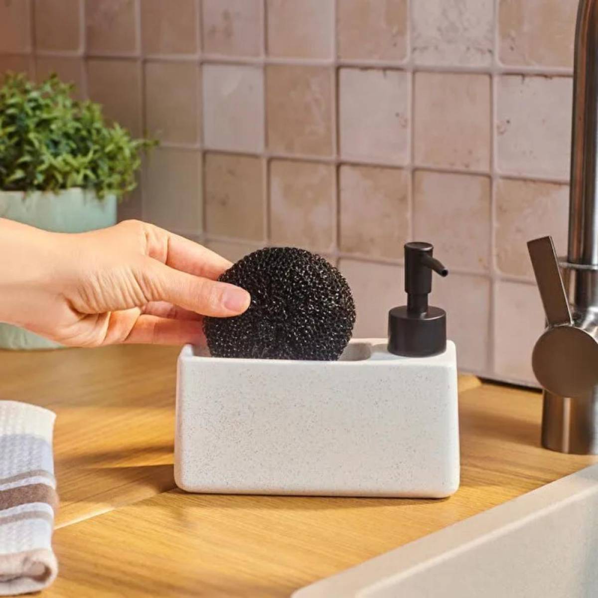 Karaca Kris 2-piece Soap Dispenser And Sponge White Holder Set 370 Ml