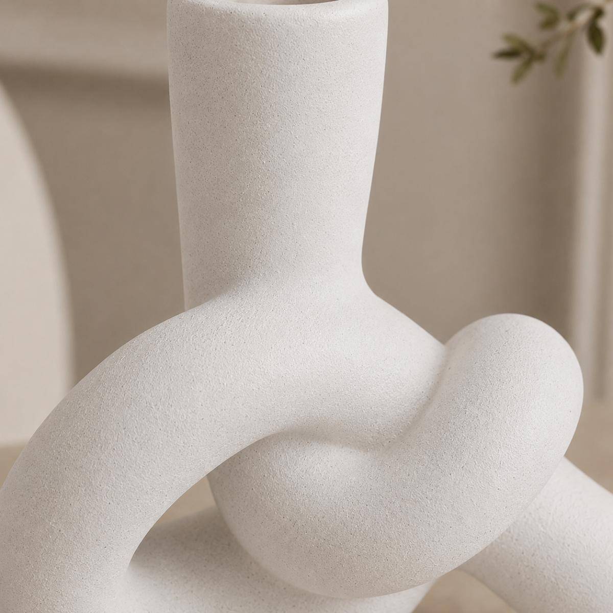 Sculptural Knot Ceramic Vase – Luxury Modern Decorative Accent, SK538