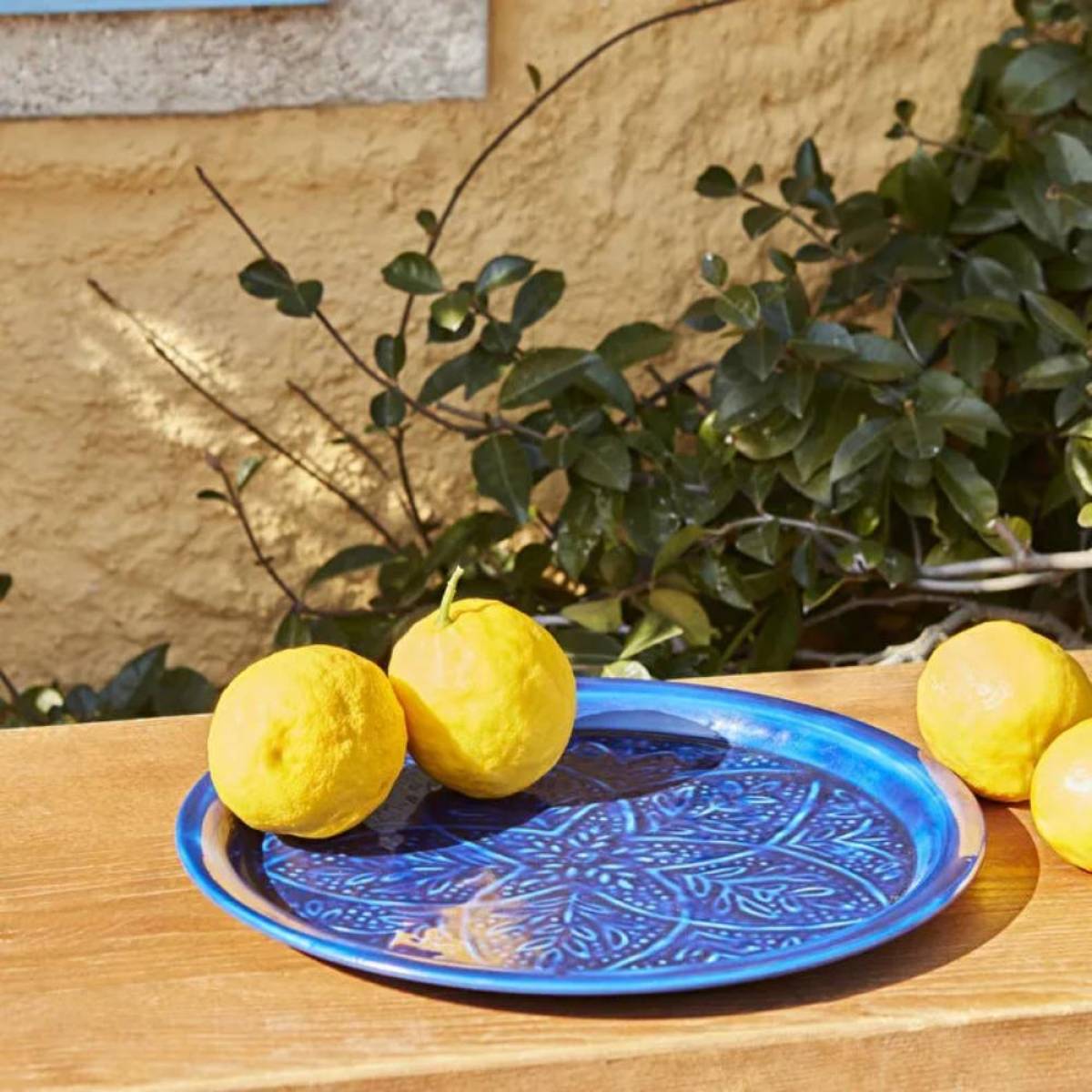 Karaca Home Donna Round Decorative Tray 30 Cm - Navy Blue