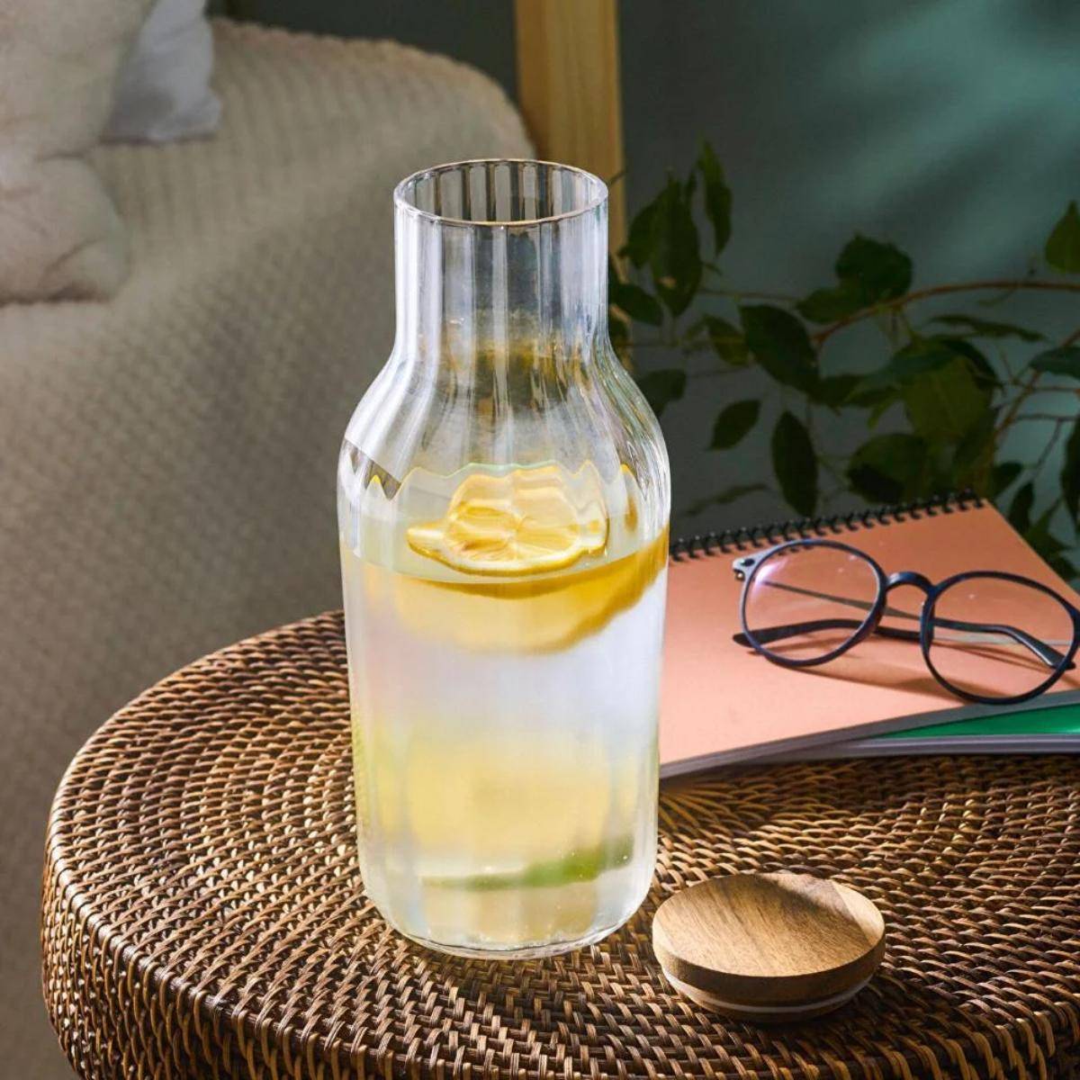Karaca Helious Carafe with Wooden Lid – 1000 ml, 153.09.01.6330