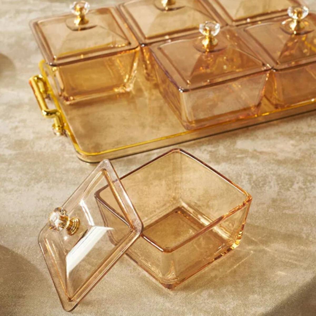 Karaca Maria 6-piece Decorative Serving Bowls Set With Lids And Tray - Amber
