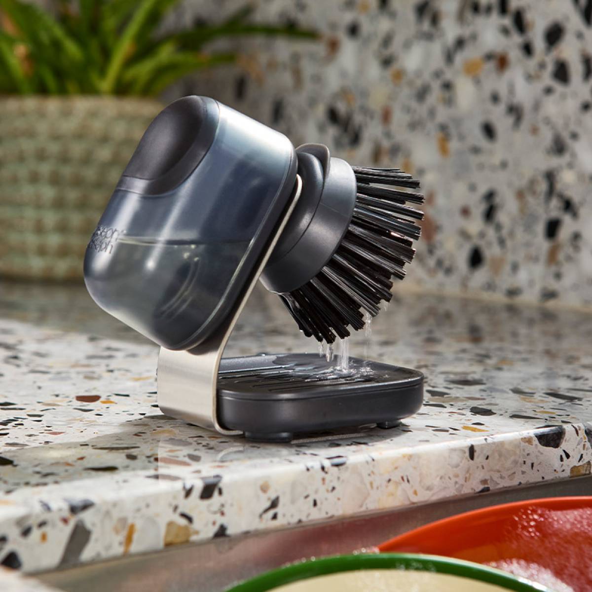 Joseph Joseph Sink Tech Soap-disp Palm Brush With Stand