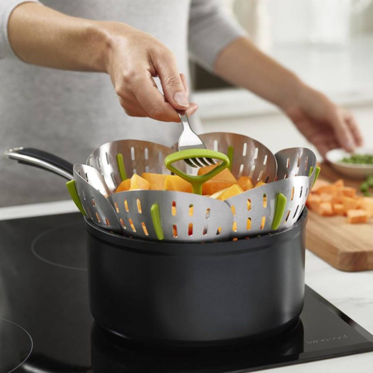 Joseph Joseph Bloom Style Steamer Basket