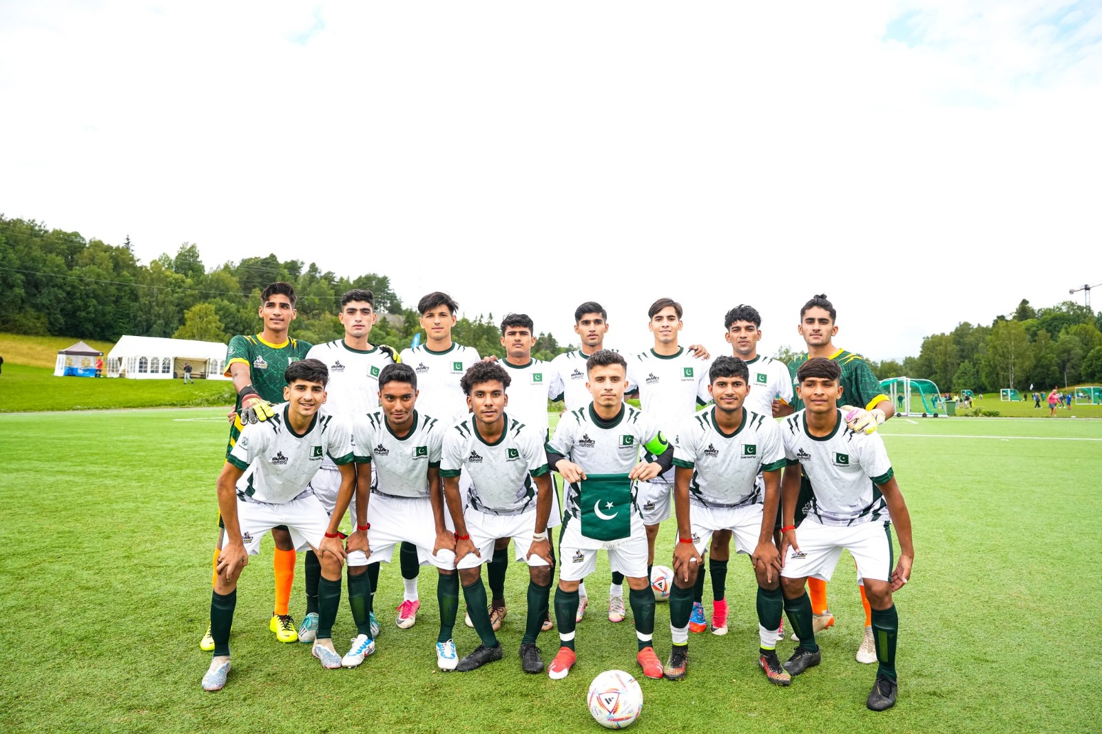 Pakistan street child football team wins friendly match