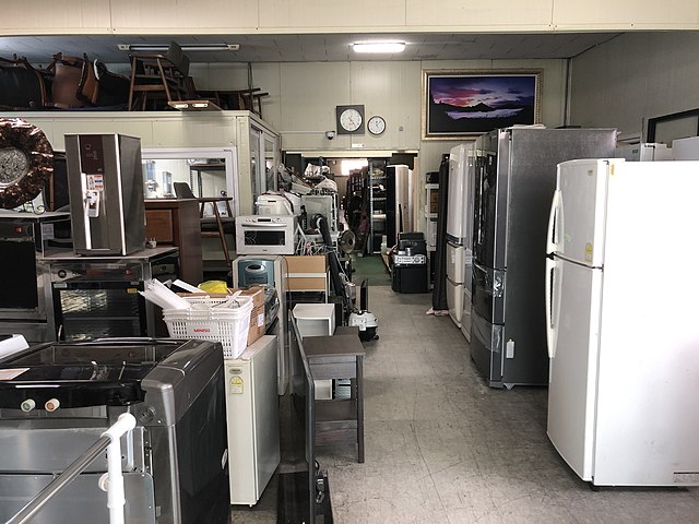 Medición de la producción y la renta nacionales Ejemplo de una tienda de segunda mano StudySmarter