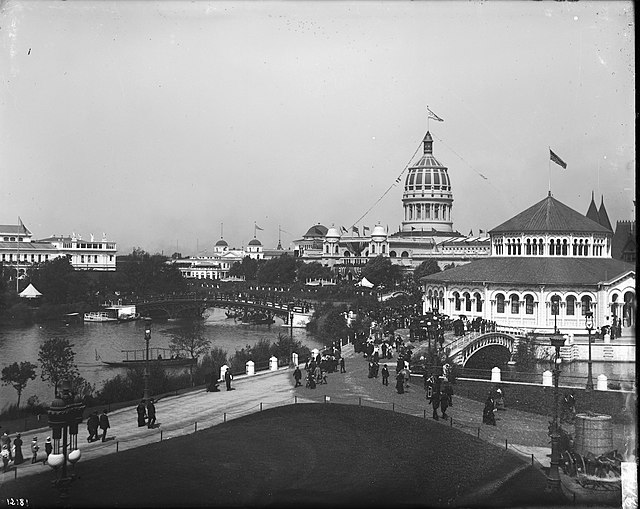 Turner's Frontier Thesis A black and white photograph of the 1893 World's Columbia Exposition in Chicago Illinois StudySmarter