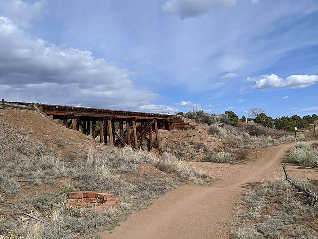 Santa Fe Trail The, pont à chevalets historique, StudySmarter