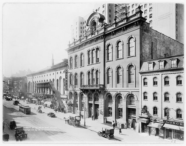 Black and white photopragh of Tammany Hall  StudySmarter