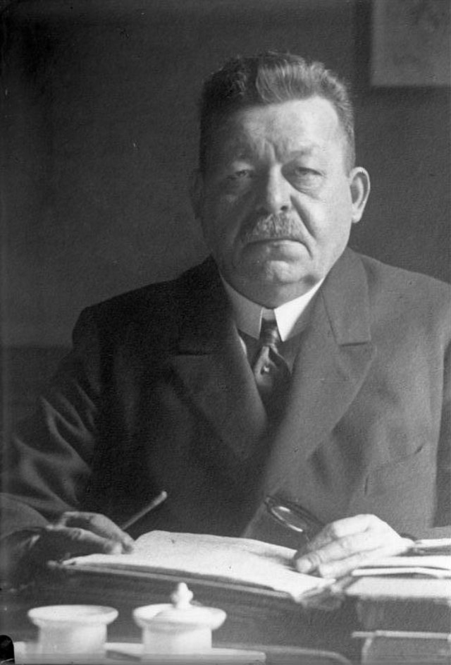 El levantamiento espartaquista, Canciller Friedrich Ebert, Wikimedia Commons, StudySmarter