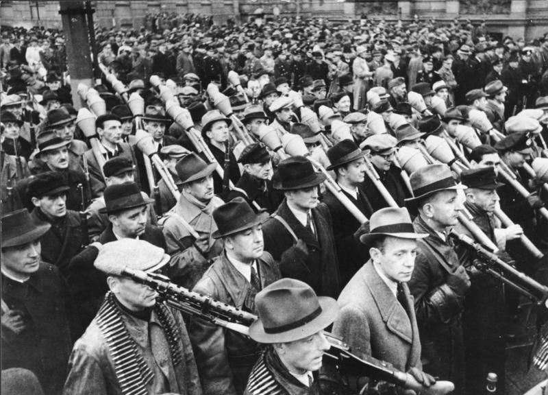 La jeunesse hitlérienne, La marche du Volkssturm à Berlin. StudySmarter