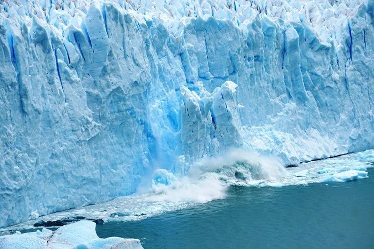 As I Walked Out One Evening, Glacier Landscape, StudySmarter