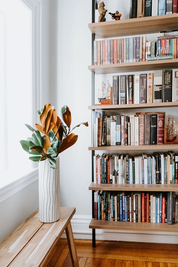 Poetry of Departure, bookshelf, StudySmarter