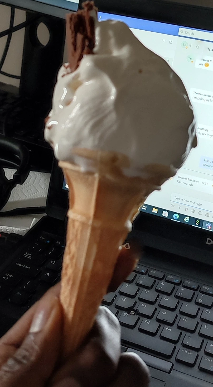 Volumen de los cucuruchos Imagen de un cucurucho de helado StudySmarter