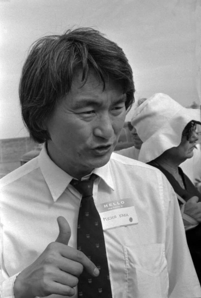Physiciens célèbres, portrait de Michio Kaku, StudySmarter
