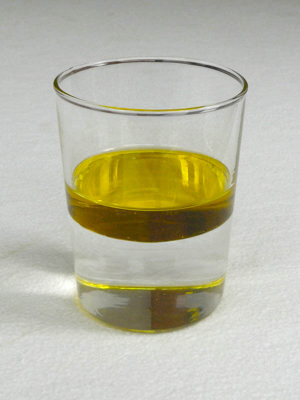 Equlibrios heterogenos agua y aceite liquidos inmiscibles StudySmarter
