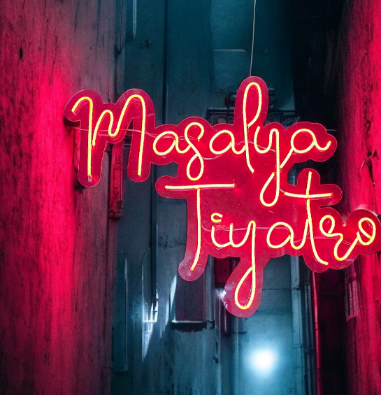 MASALYA TİYATRO NEON LEDLİ PANO ÖZEL ÜRETİM KIRMIZI 50X70 CM 