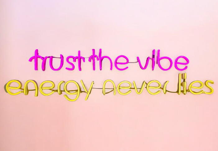 NEON LEDLİ PANO ÖZEL ÜRETİM ENERJİYE GÜVEN, ASLA YALAN SÖYLEMEZ 40X100 CM 