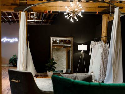 strike bridal bar photo 1