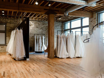 strike bridal bar photo 3