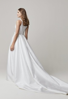 211 dress photo 2