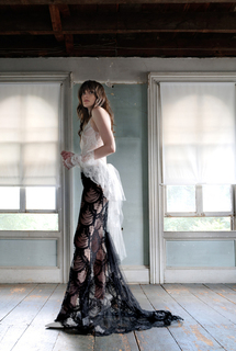 agatha - naked dress photo 1