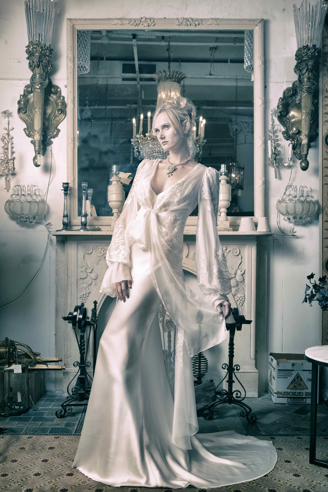 emmanuelle dress photo