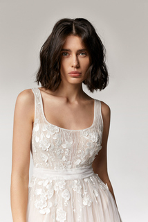 briony dress photo 3