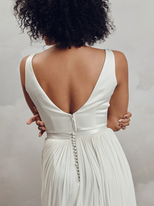 livi top  dress photo 3