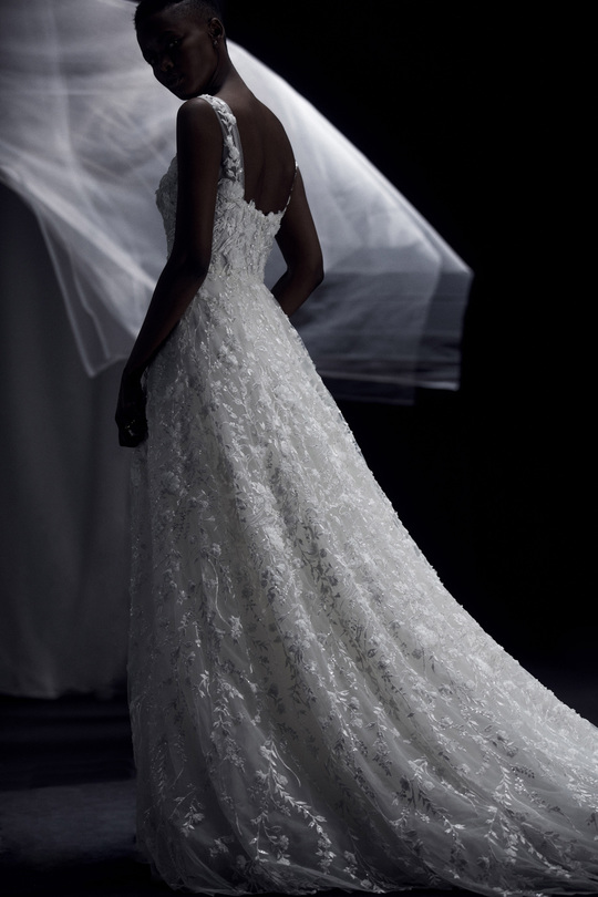 fall 2022 amsale photo