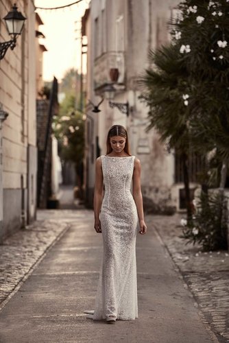 leon dress dress photo