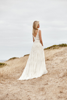 beatrice dress photo 3