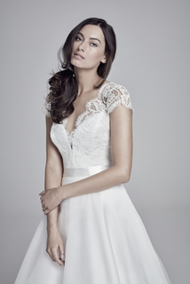 alicia  dress photo 3