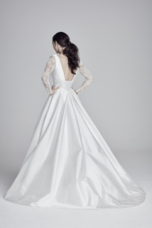 beatrix dress photo 2