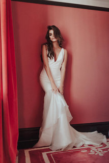 hotel living  dress photo 2