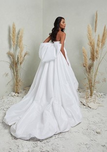 the cloud  dress photo 1