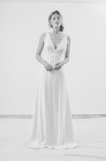 soft light dress photo 4