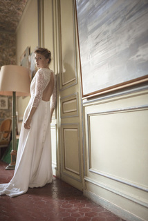 tender light dress photo 3