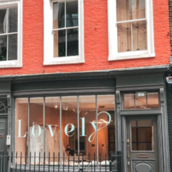 finding the perfect wedding dress when you're expecting inspiration photo 4