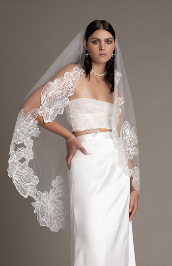 9 chic & modern wedding veils for the statement bride inspiration photo 7