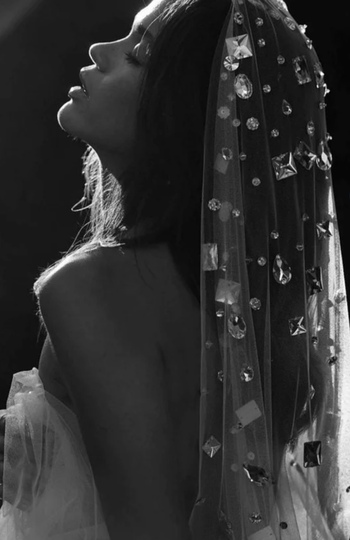 9 chic & modern wedding veils for the statement bride inspiration photo 1