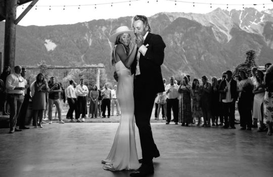 a chic summer canadian mountain wedding for jordan and reggie inspiration photo 7