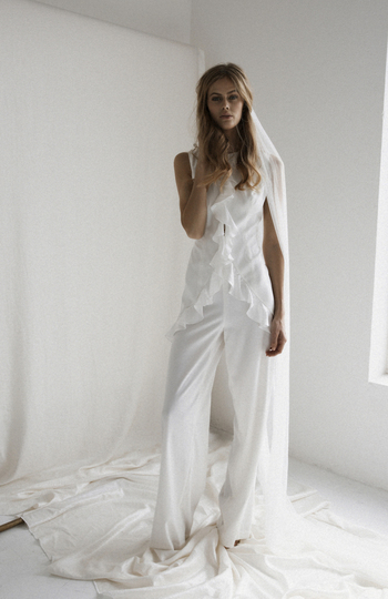9 bridal jumpsuits we love right now inspiration photo 9
