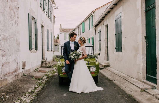 zoe and francois- xavier's wedding on the day of holy love  inspiration photo 8