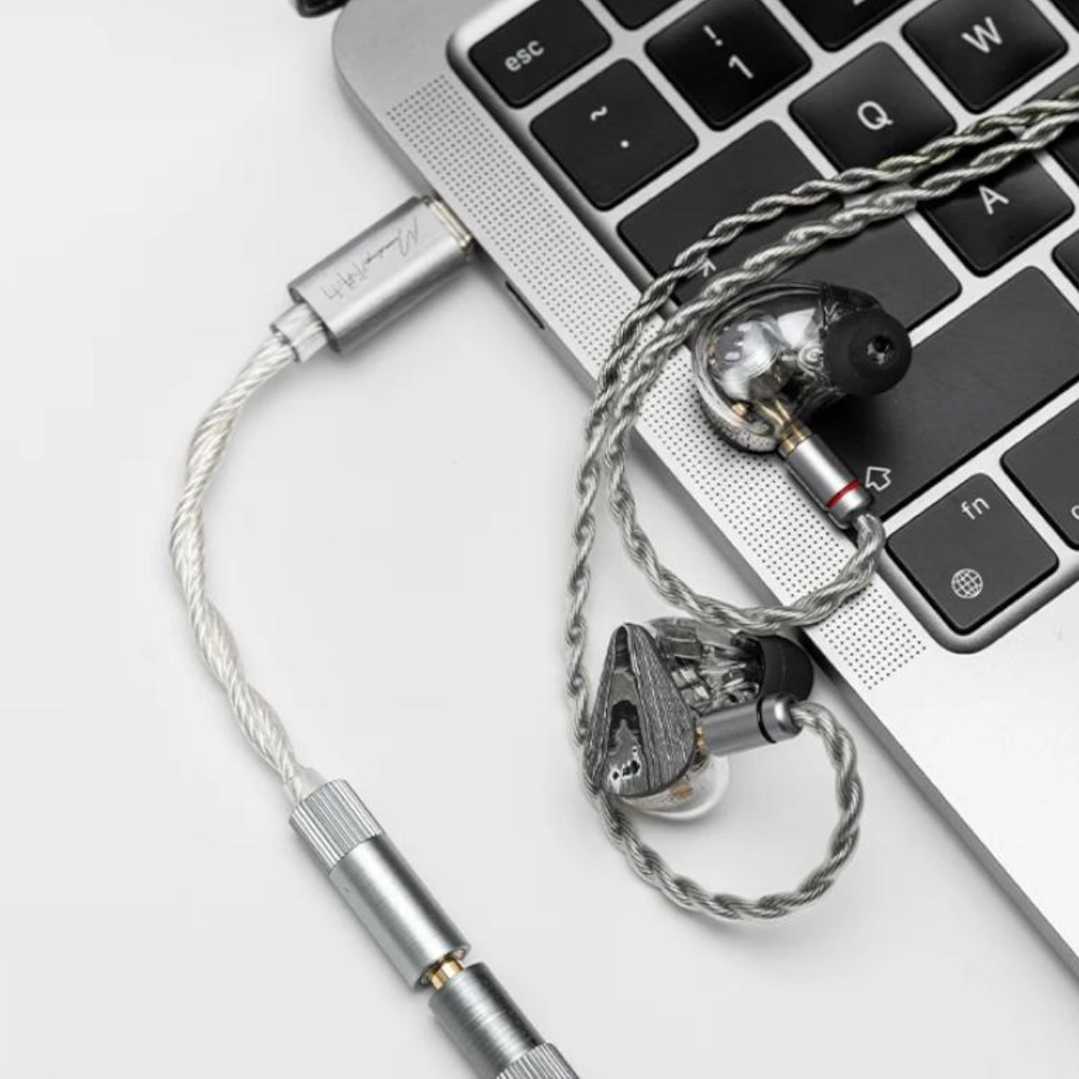 MOONDROP ECHO-A USB-C DAC s in-ear slúchadlami