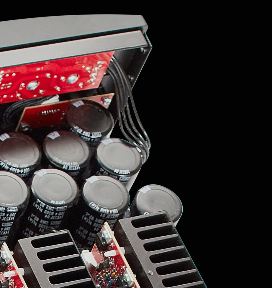 Anthem STR Amplifier technológia Cascoded Complementary Feedback Input Stage pre nízke skreslenie